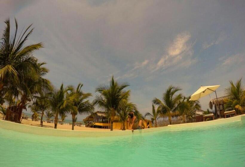 هتل Bamboo Lodge