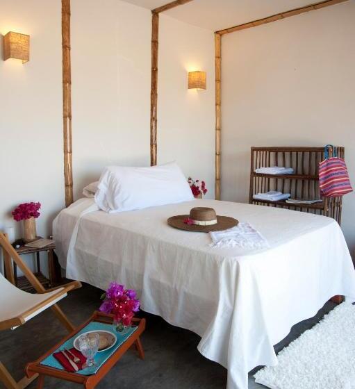 هتل Bamboo Lodge