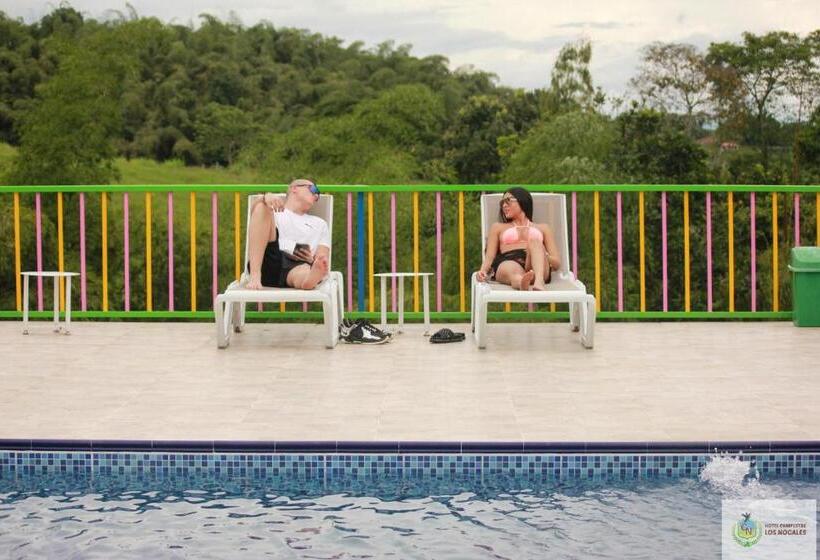 هتل Campestre Los Nogales