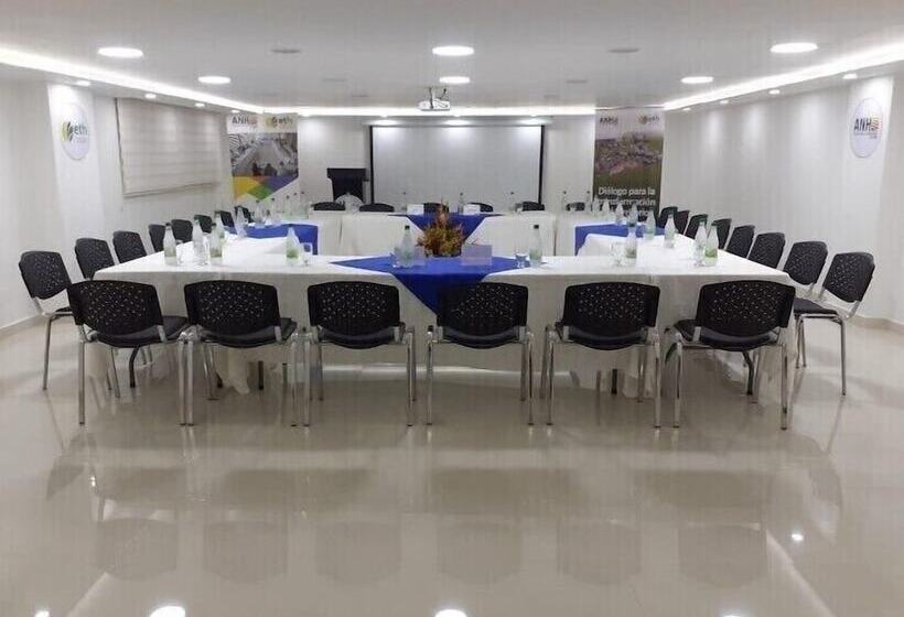 هتل Caquetá Real Hsc