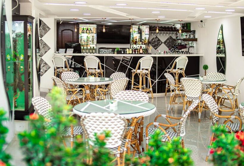 هتل Caquetá Real Hsc