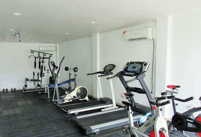 هتل Caquetá Real Hsc