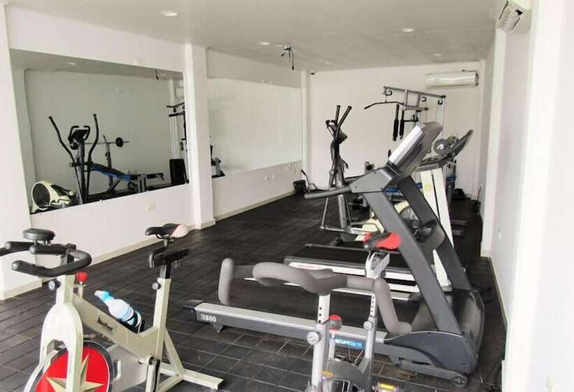 هتل Caquetá Real Hsc