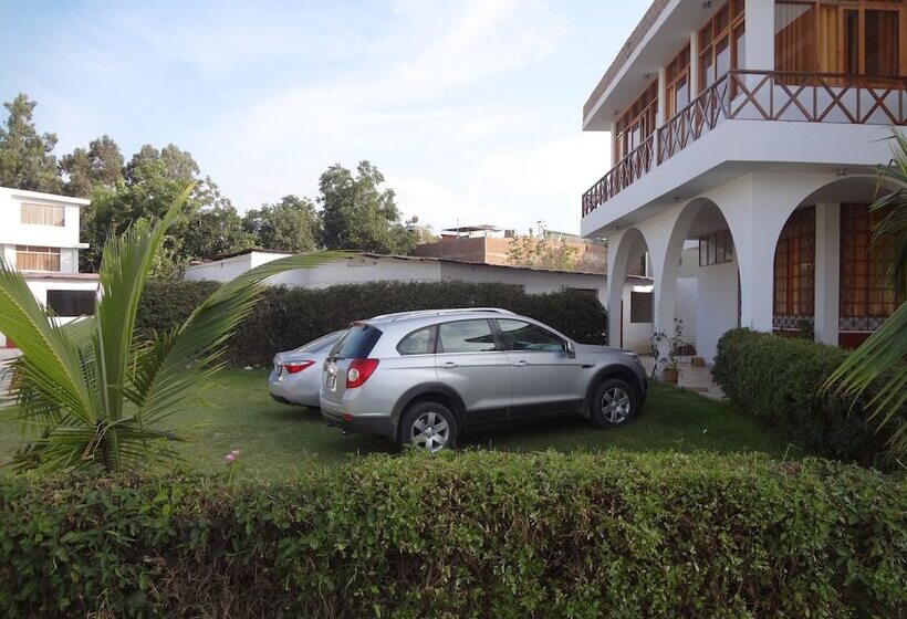 Fotos del hotel Cocos Inn:  26
