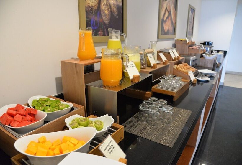 Dm Hoteles Moquegua