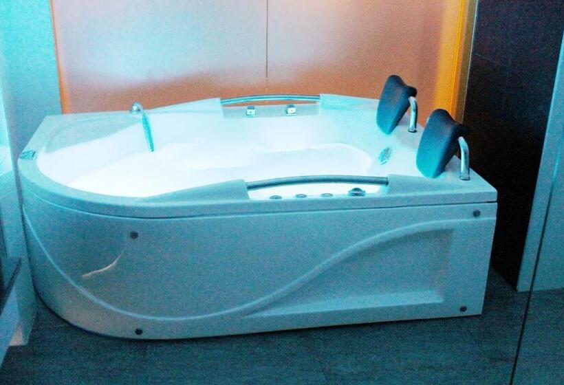 בית מלון כפרי Guaitipan Plaza