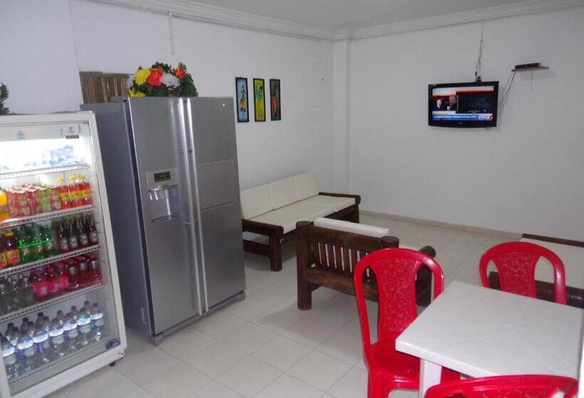 هتل Monaco De Riohacha