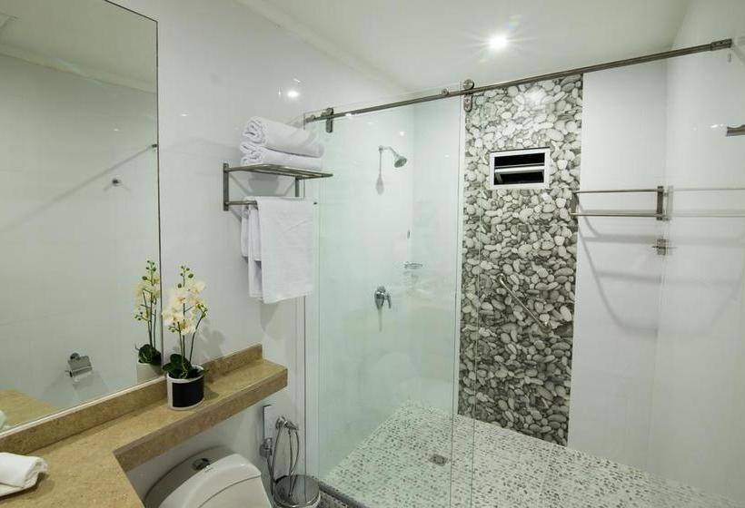 هتل Parque Del Sol