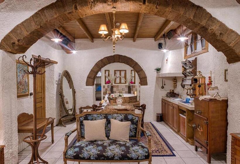 پانسیون Koukos Rhodian Guesthouse  Adults Only