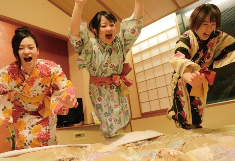 ریوکان Yokote Onsen Hotel Plaza Geihin