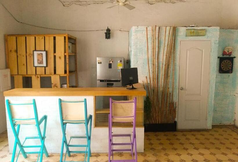 هاستل Hostal Españolete