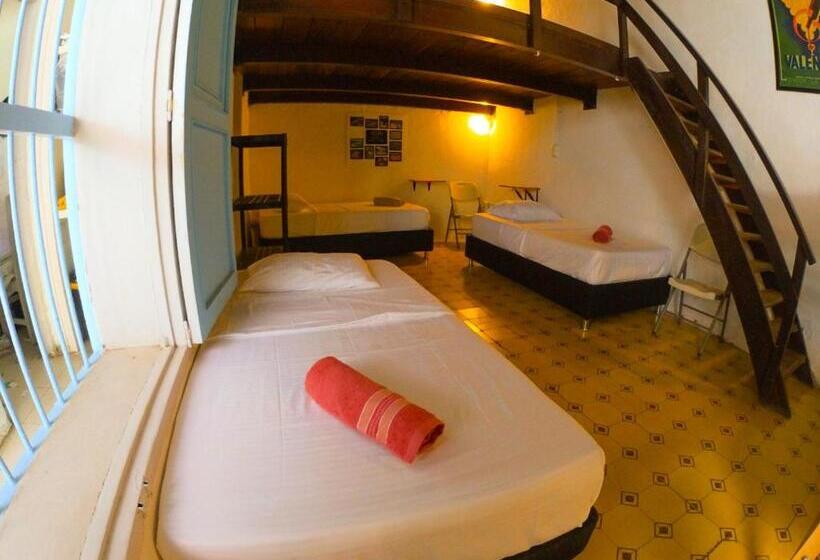 هاستل Hostal Españolete