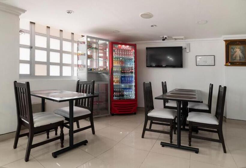 تختخواب و صبحانه Dorado 100