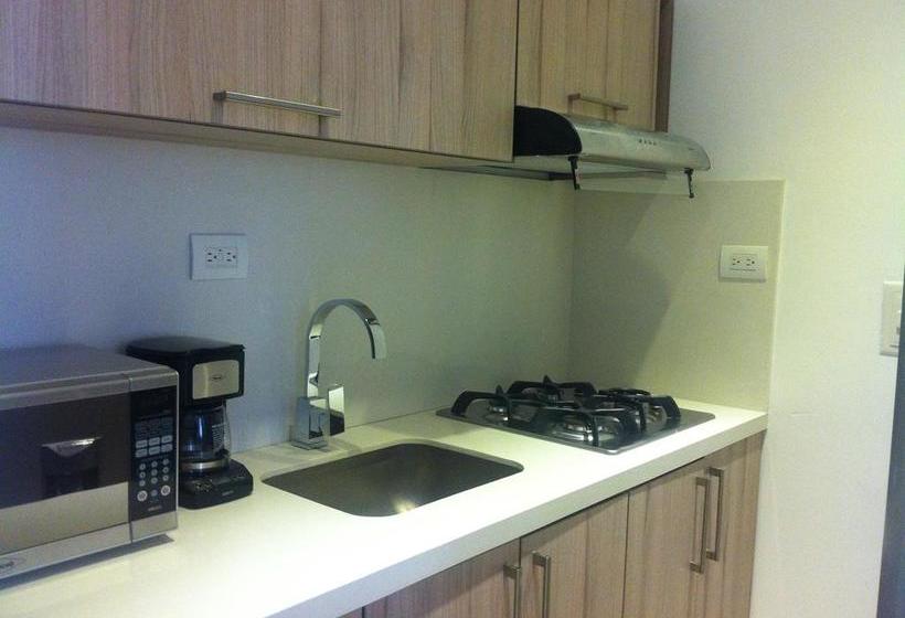 Hausen Hotel   Suites