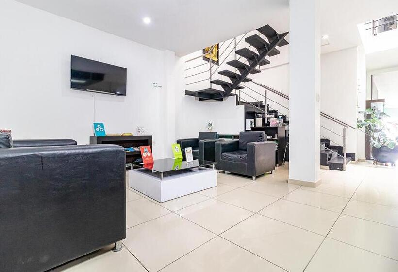 هتل Quinta Estacion