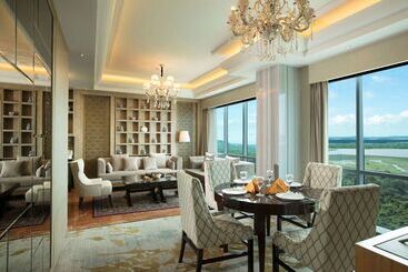 هتل Wyndham Panbil Batam