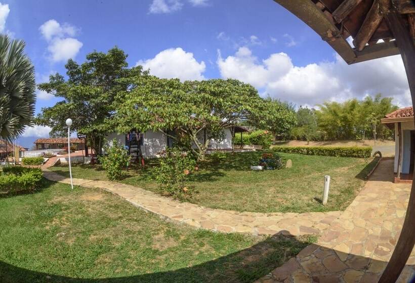 هتل Campestre El Santuario