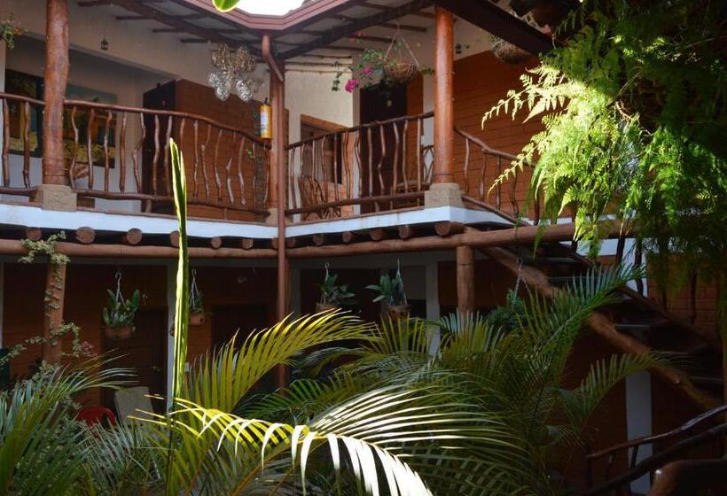 هتل Casa Aparicio Lopez