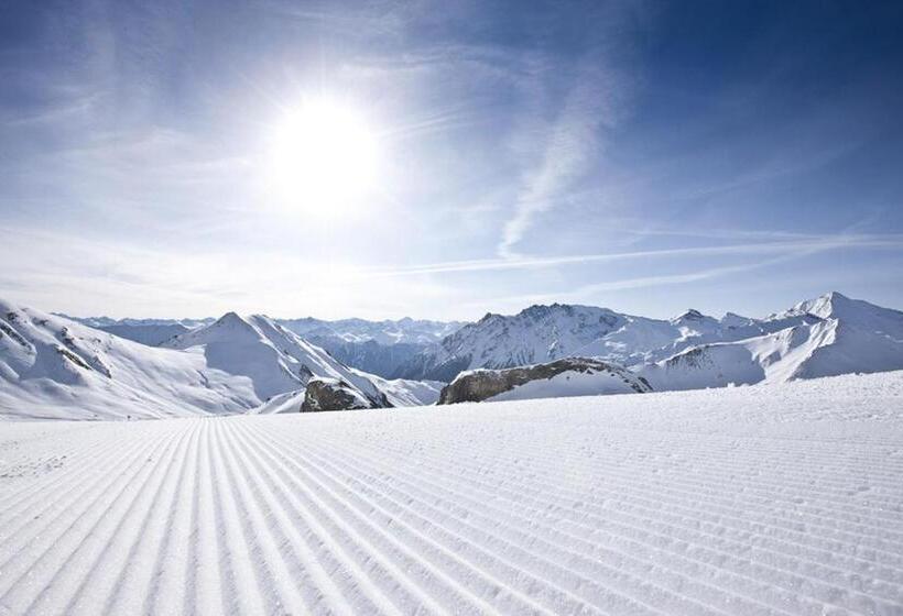 هتل Des Alpes