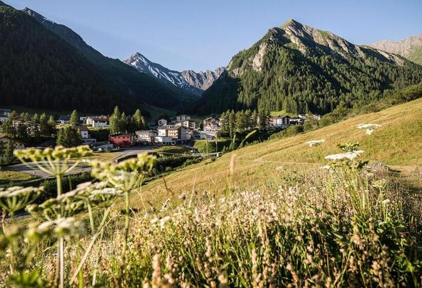 هتل Des Alpes