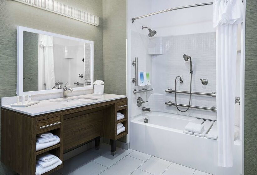 هتل Home2 Suites By Hilton Austin Airport