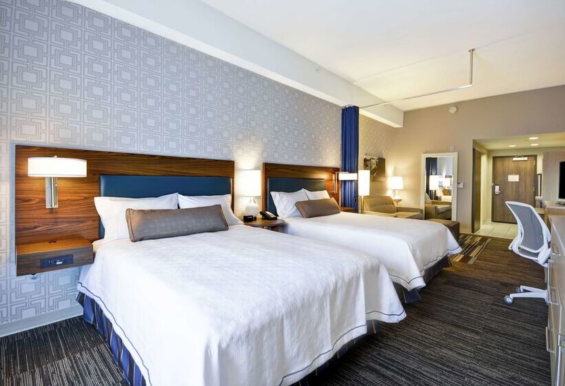 هتل Home2 Suites By Hilton  St. Simons Island