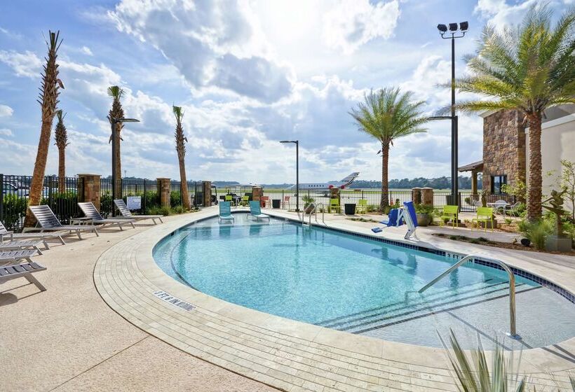 هتل Home2 Suites By Hilton  St. Simons Island