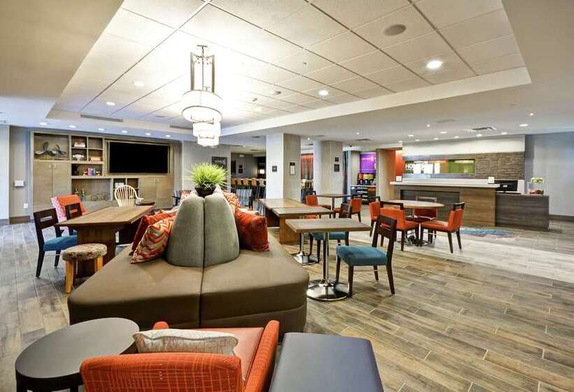 هتل Home2 Suites By Hilton  St. Simons Island