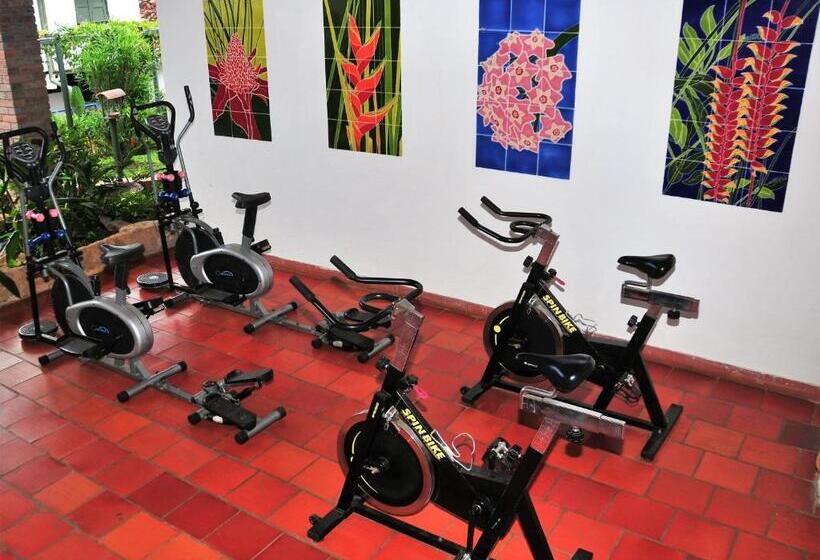 هتل Mision Santa Barbara Rnt 4799