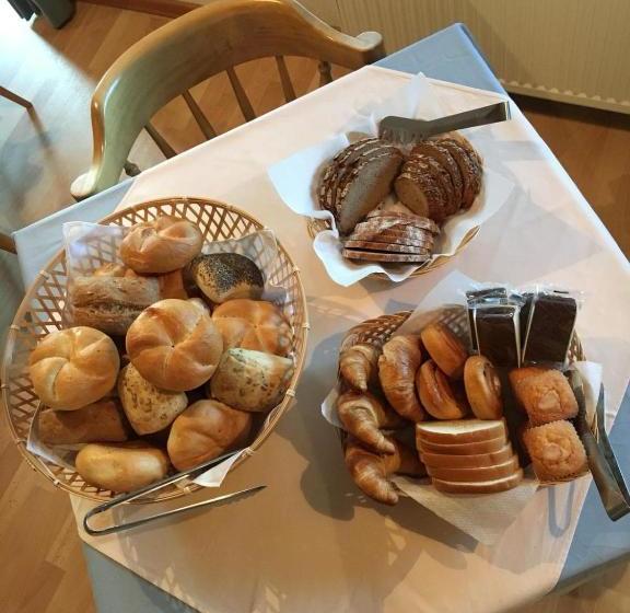 בית מלון כפרי Pension Erna