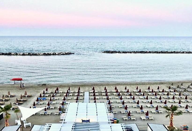 هتل Tokio Home Tokio Beach Dependence