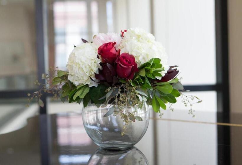 هتل The Towers At Kahler Grand