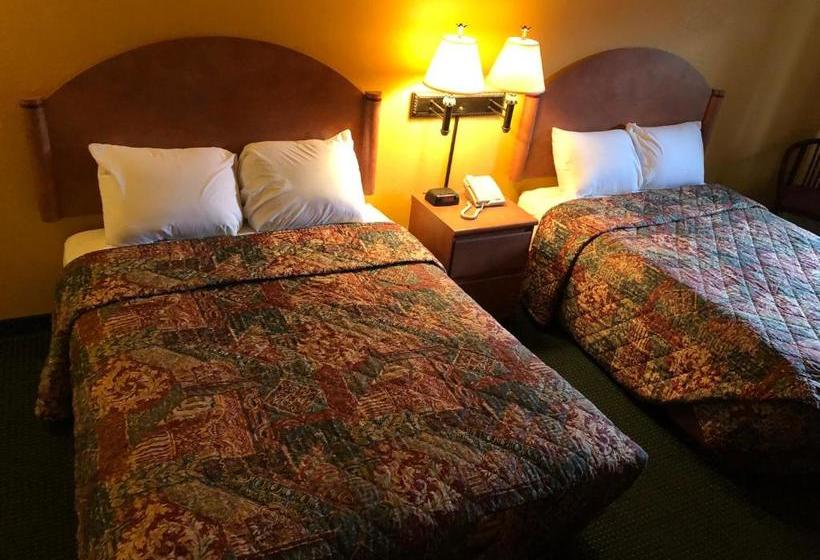 فندق University Inn And Suites