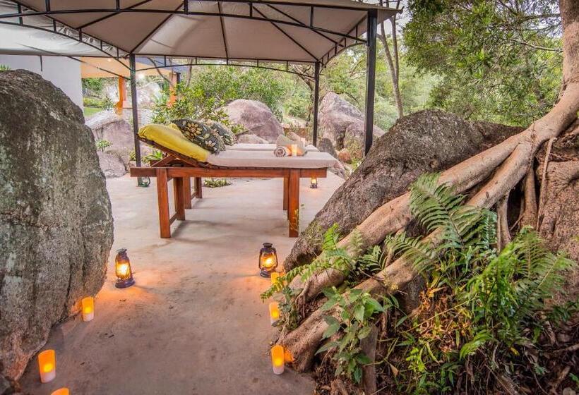 پانسیون Leaves Lodge And Spa