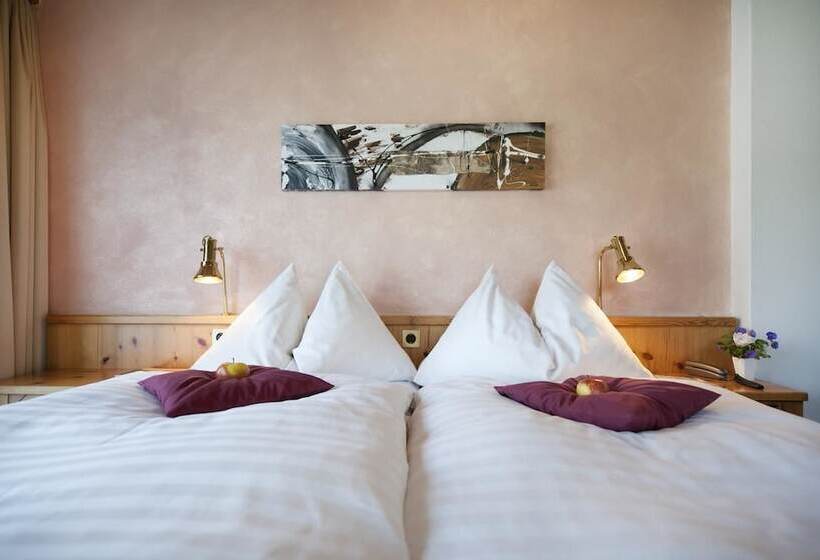 T3 Hotel Mira Val