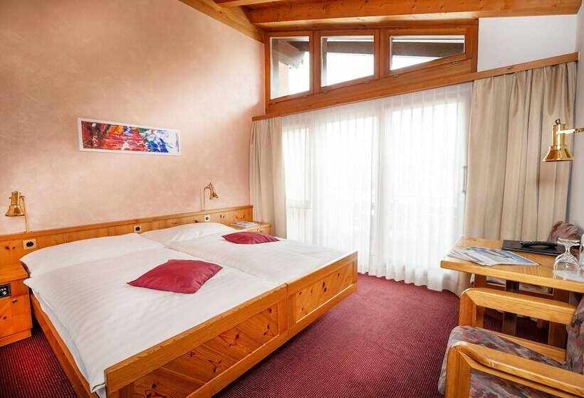 T3 Hotel Mira Val