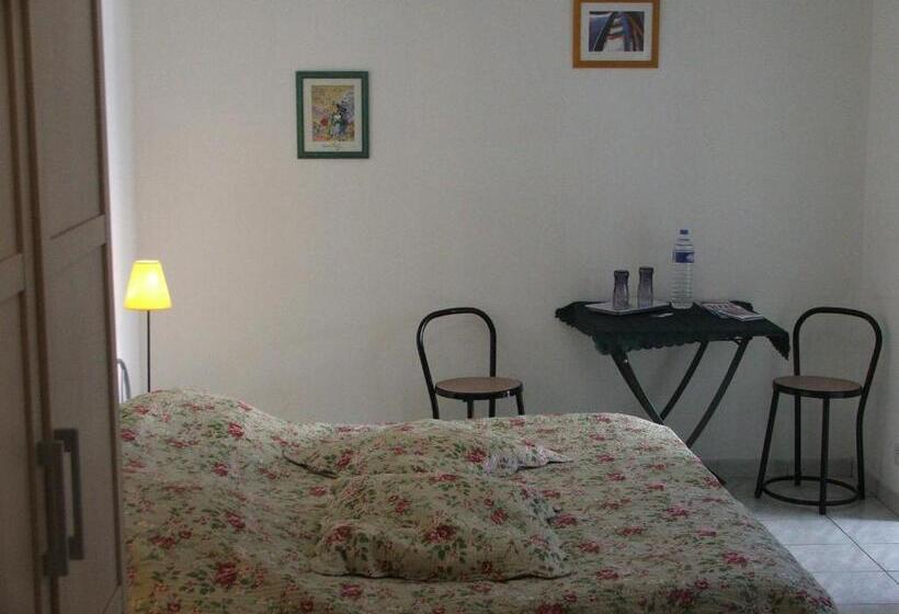 تختخواب و صبحانه Chambres D Hotes Welcome Trépied