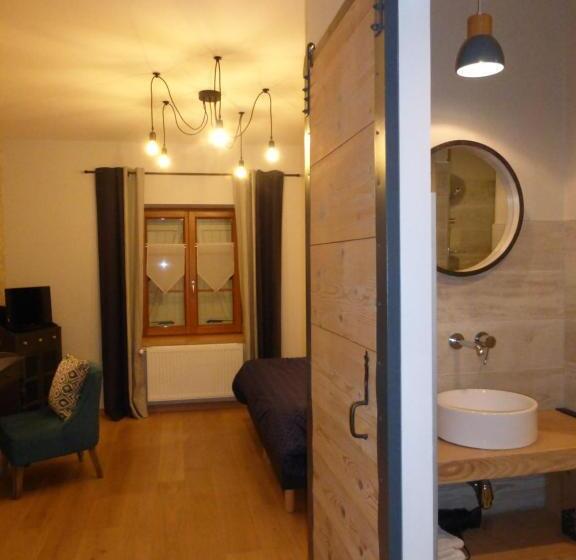 تختخواب و صبحانه Chambres D'hôtes Béred Vuillemin