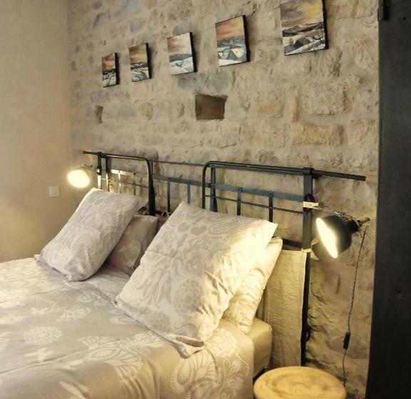 تختخواب و صبحانه Chambres D'hôtes Béred Vuillemin