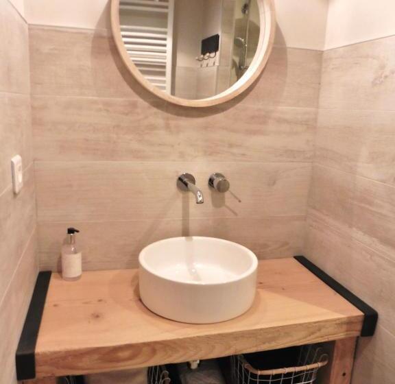 تختخواب و صبحانه Chambres D'hôtes Béred Vuillemin