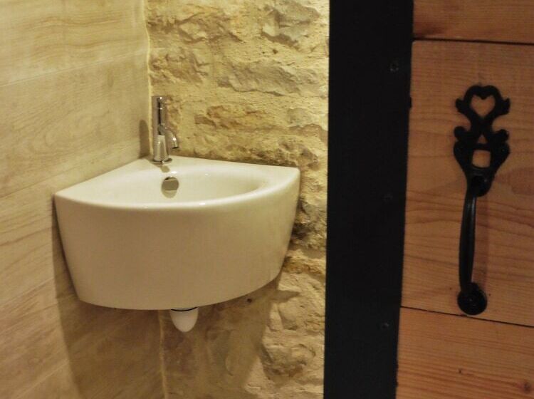 تختخواب و صبحانه Chambres D'hôtes Béred Vuillemin