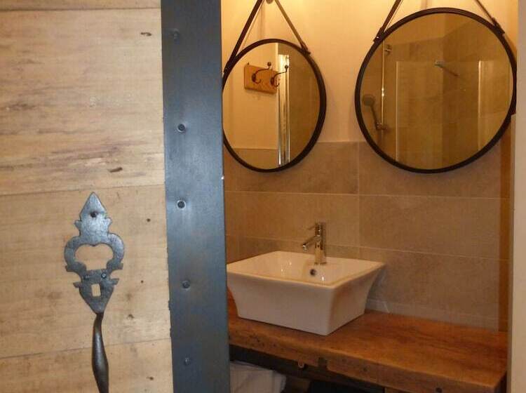 تختخواب و صبحانه Chambres D'hôtes Béred Vuillemin
