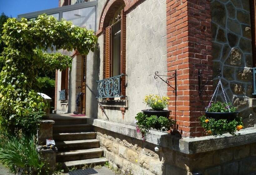 민박 La Maison Du Marchand