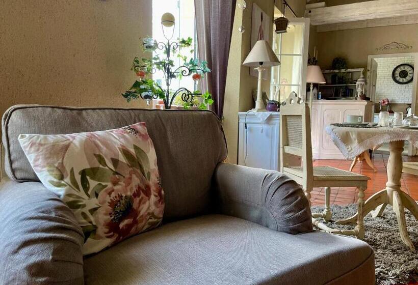 تختخواب و صبحانه La Naomath   Maison D Hôtes, Hébergement Insolite & Gîte