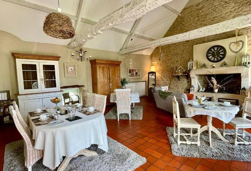 تختخواب و صبحانه La Naomath   Maison D Hôtes, Hébergement Insolite & Gîte