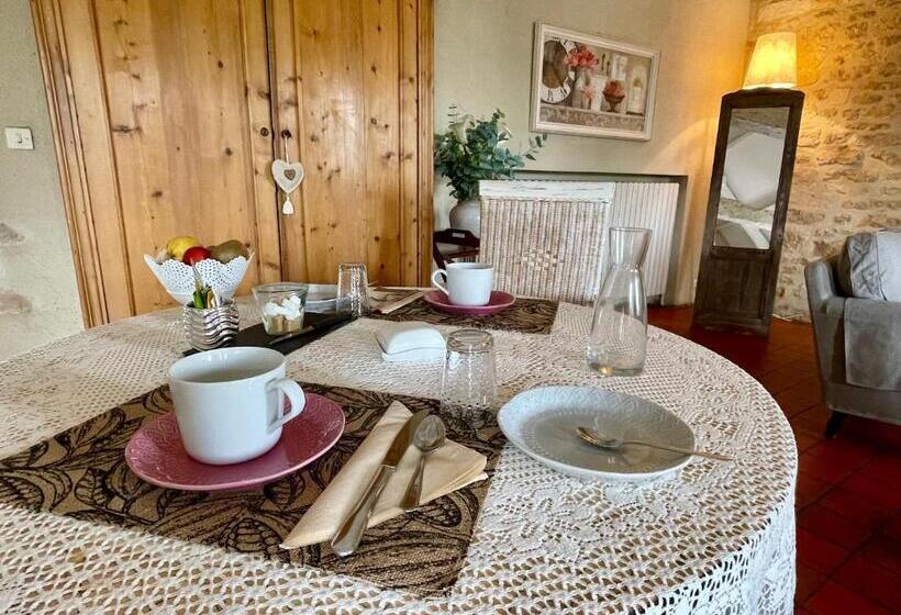 تختخواب و صبحانه La Naomath   Maison D Hôtes, Hébergement Insolite & Gîte