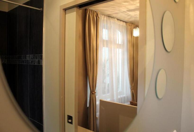 مبيت وإفطار New West Room