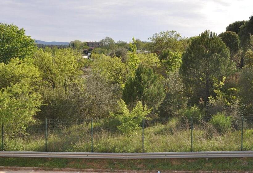 בית מלון כפרי Ibis Budget Le Cannet Des Maures