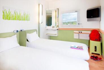 هتل Ibis Budget Givet