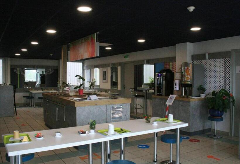 Отель Ibis Budget Thiers